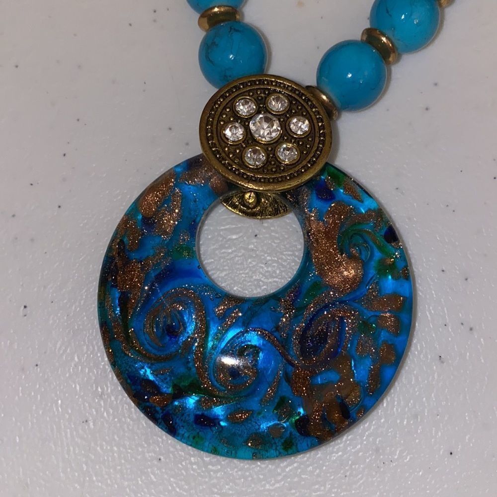 2 Statement Necklaces with Circular Pendants - Picture 7 of 7